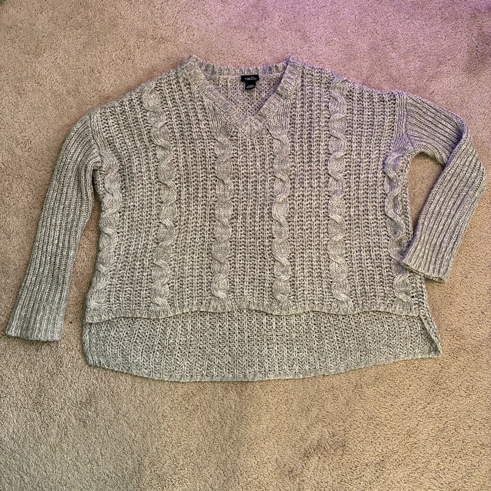 Rue21 Light‎ Gray V-Neck Cable Knit Sweater